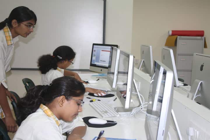 Ecole Mondiale World School - Computer Lab