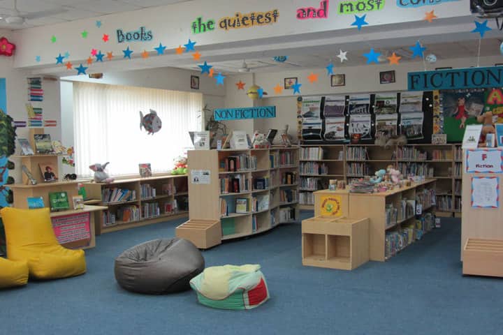 Ecole Mondiale World School - Library