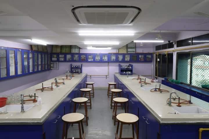 JG International School-Chemistry Lab