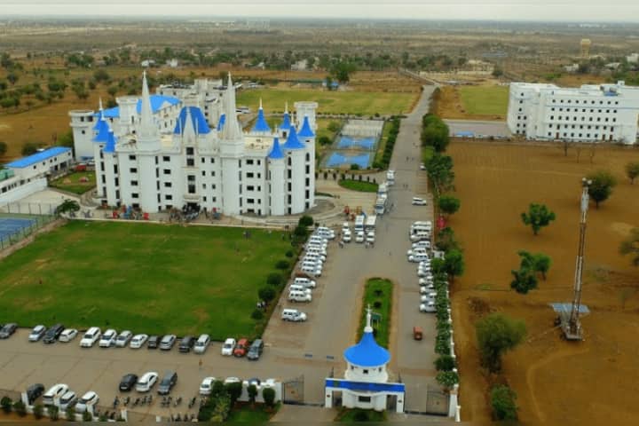Jayshree Periwal International School - School Campus View