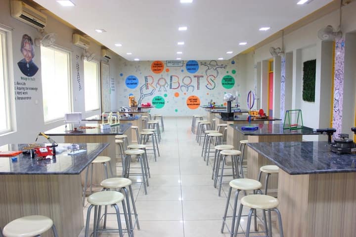 KiiT International School-Lab
