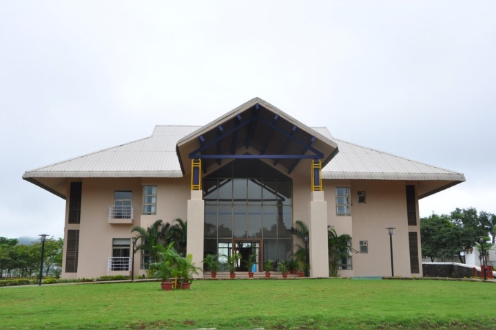 Kohinoor American School - School Building