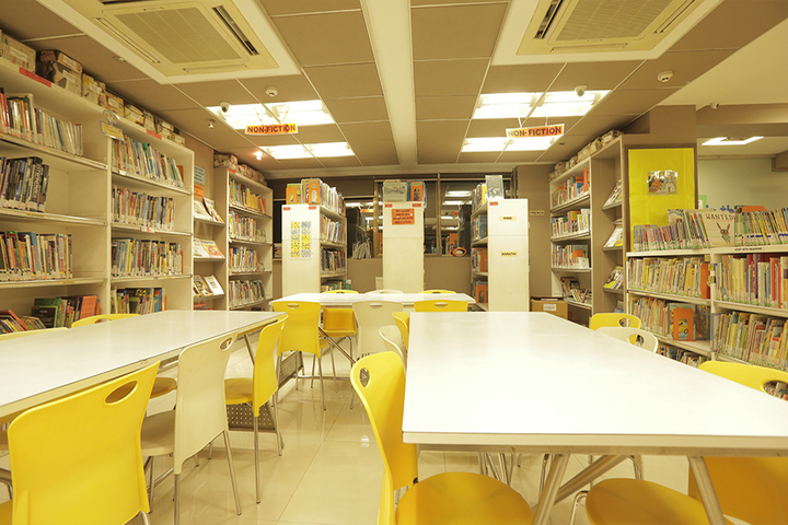 Hill Spring International School-Library