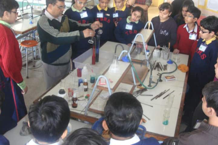 The Shri Ram School-Chemistry Lab