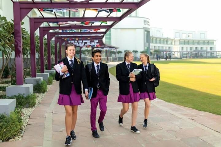 Vidsan Charterhouse students