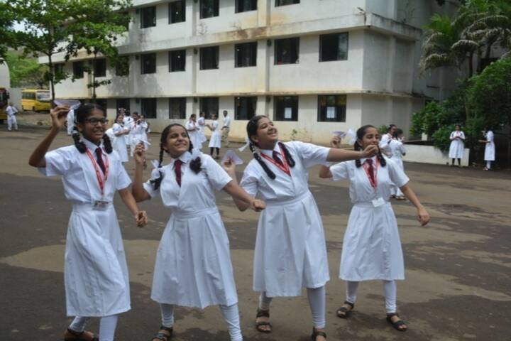Sacred Heart School-Handmade Aeroplanes