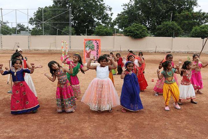 Epistemo Vikas Leadership School-Dance