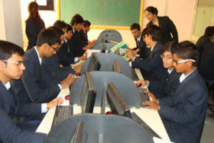 Infocity Junior Science College-Computer Lab