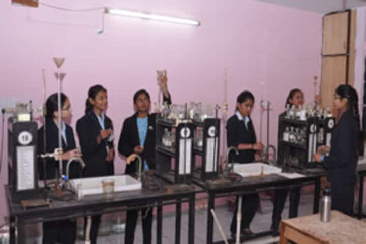 Infocity Junior Science College-Lab