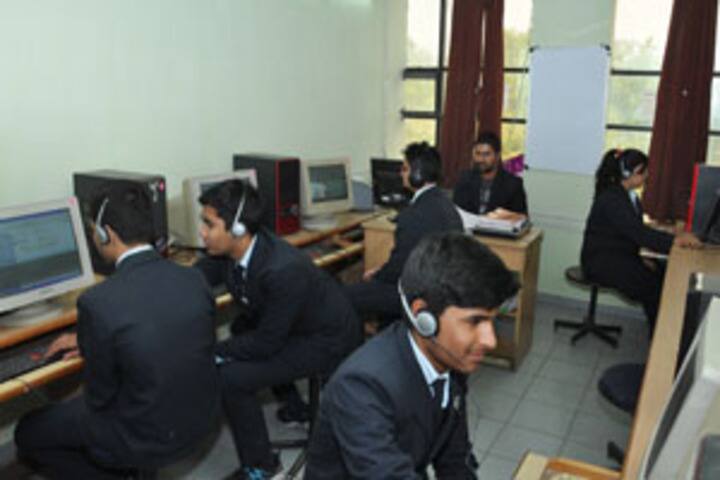 Infocity Junior Science College-Language Lab