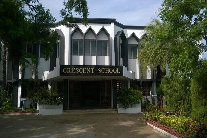 Crescent School-School Building