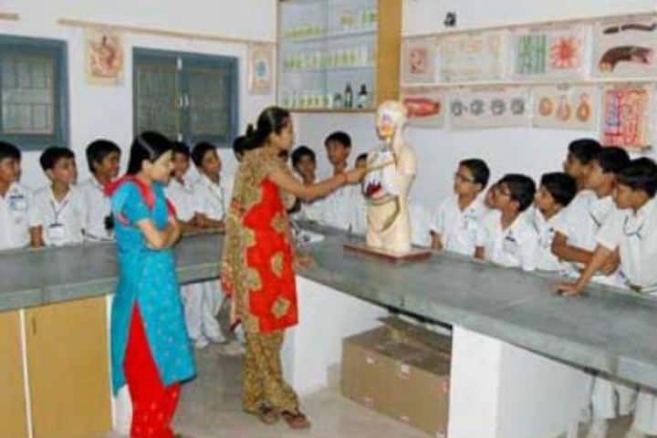 Bhavans Shri A K Doshi Vidyalaya High School-Biology Lab