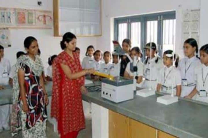 Bhavans Shri A K Doshi Vidyalaya High School-Physics Lab