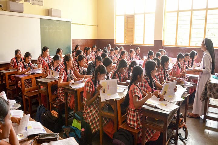 Avila Convent Matriculation Higher Secondary School-Class Room2