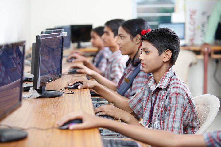 Gowtham Model School-Computer lab