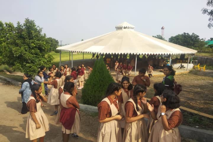 Dr Kalmadi Shamarao High School-School Trip