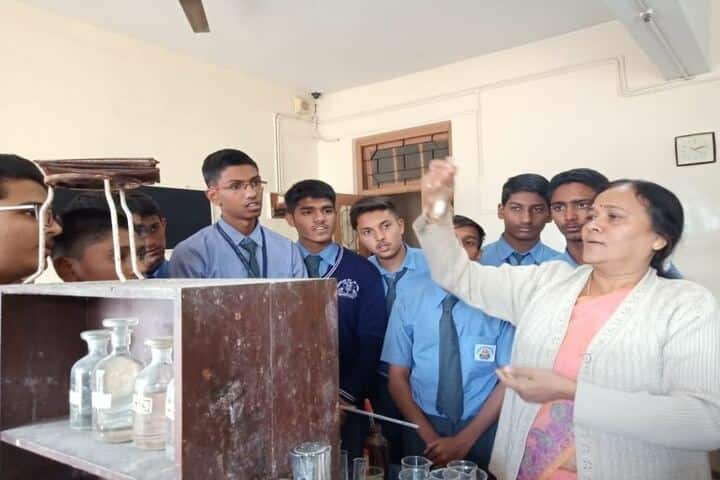 Wonderland English Medium School-Chemistry Lab