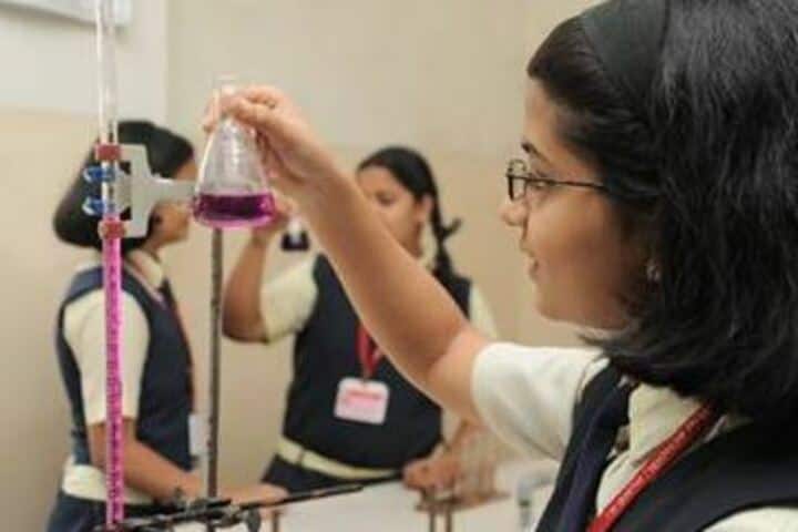 ZESs Silver Crest School-Chemistry Lab