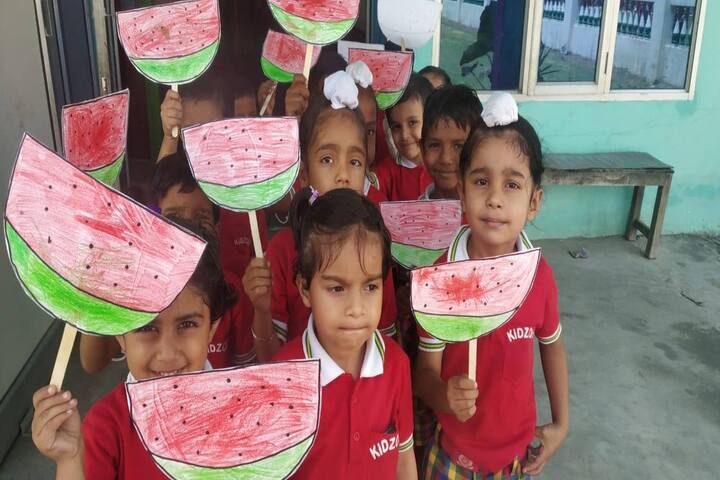 Yuva Shakti Senior Secondary School-Art And Craft