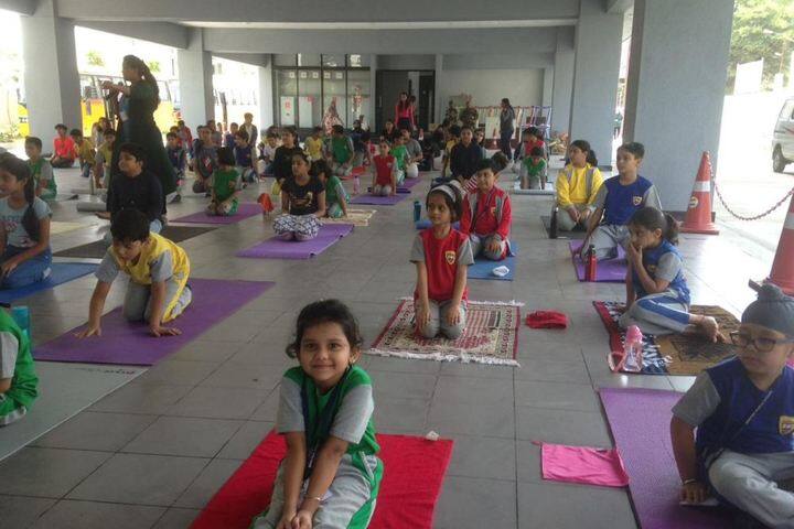 Boston World School-Yoga