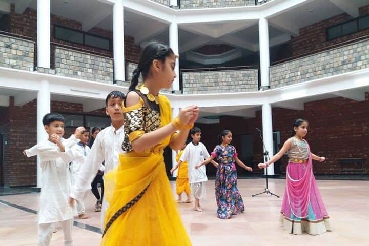 The Oberai School Of Integrated Studies-Dance