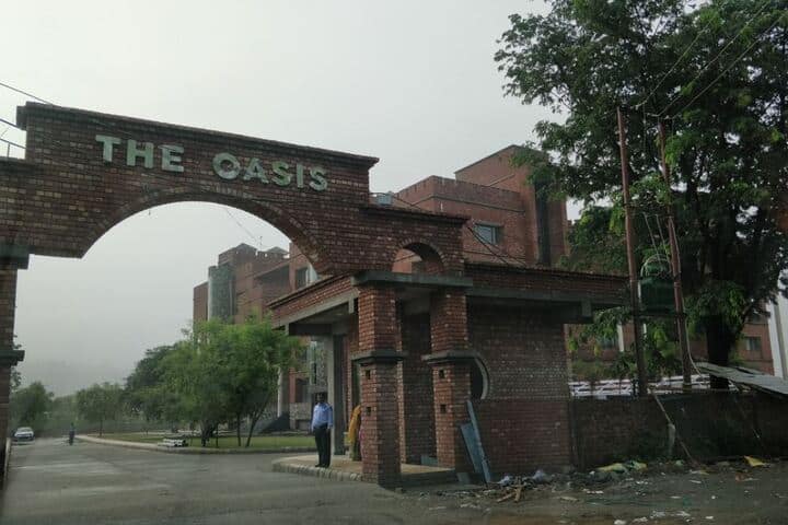 The Oberai School Of Integrated Studies-Entrance