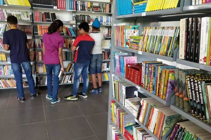 The Oberai School Of Integrated Studies-Library