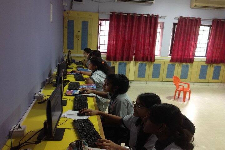 Gateway The Complete School-Computer Lab