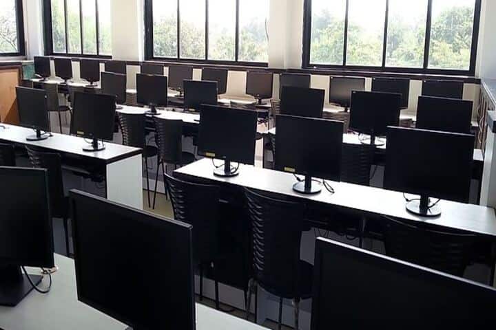 Gurukul the Day School-Computer Lab