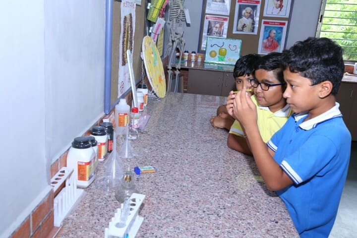LDR International School-Chemistry Lab