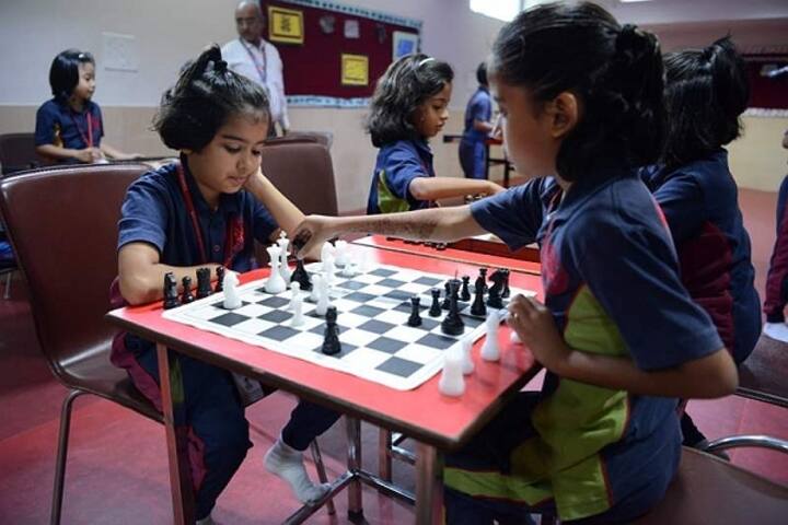 Meenakshi World School-Chess