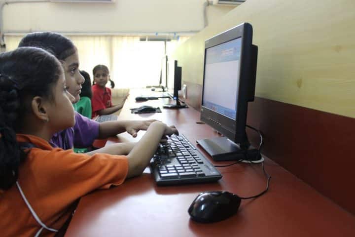 Savitridevi Hariram Agarwal International School-IT Lab