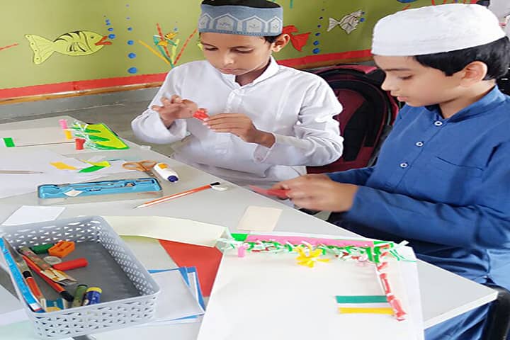Zaytun International Academy-Card Making