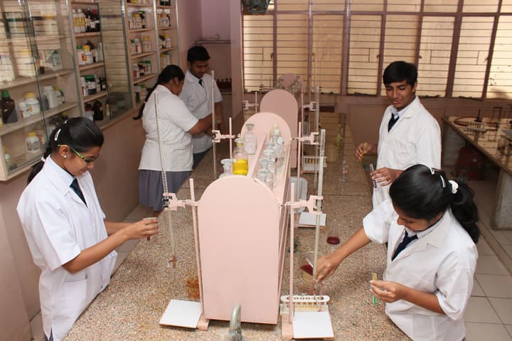 St Kabir School-Chemistry-Lab