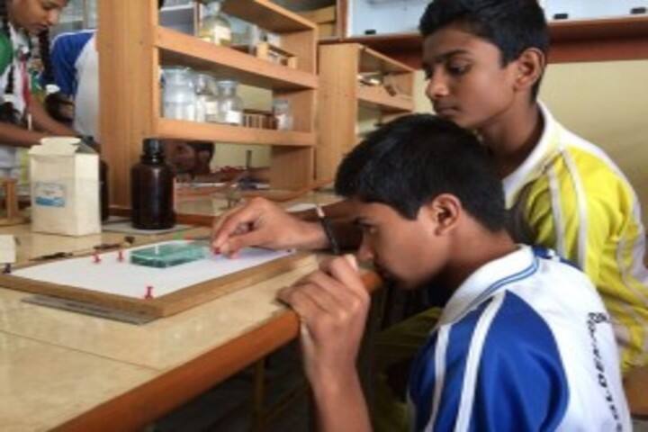 Golden Horizon School-Biology Lab