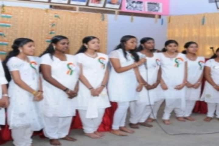 Mannam Memmorial Residential Higher Secondary School-Group Song