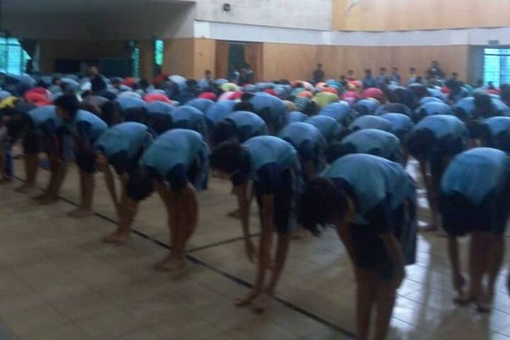 Rani Laxmibai Mulinchi Sainiki Shala-Yoga