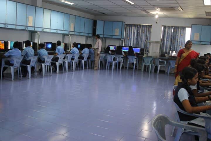 SBOA Matriculation Higher Secondary School-IT-Lab