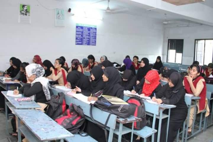 Abeda Inamdar Junior College for Girls-Classroom