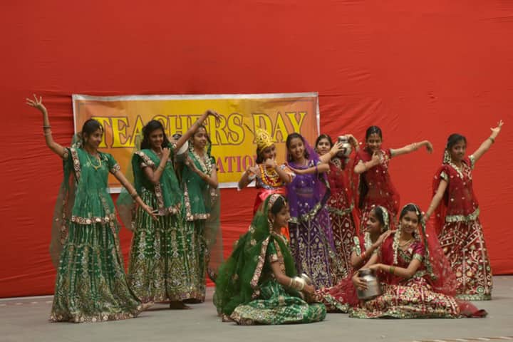 Amrita Vidyalayam-Dance