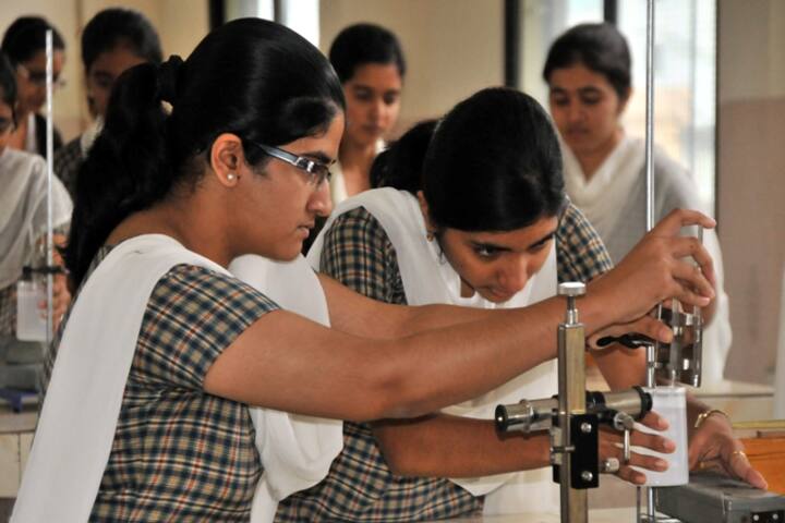Amrita Vidyalayam-Science Lab