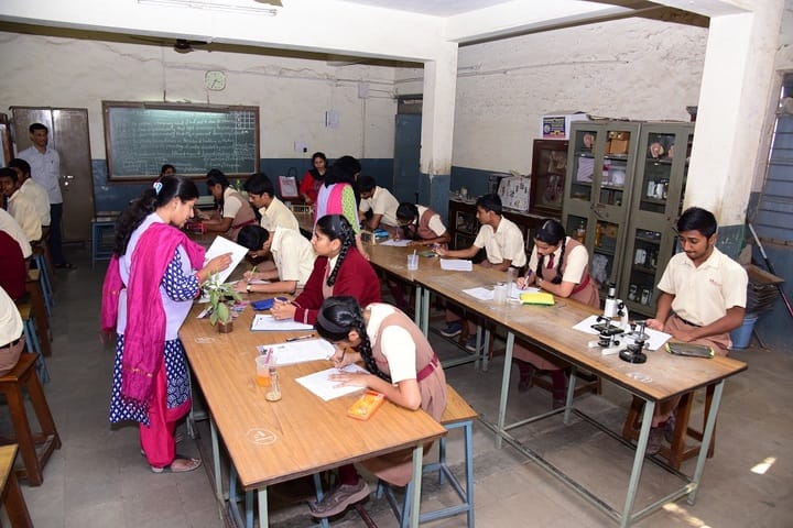 Muktangan English School and Junior College-Biology Lab