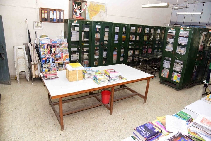 Muktangan English School and Junior College-Library