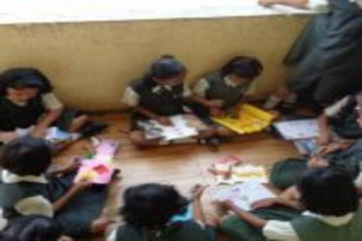 Priyadarshani School-Art and Craft