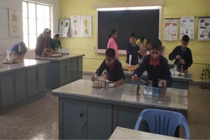 Acharya Shree Vijay Vallabh School-Chemistry Lab