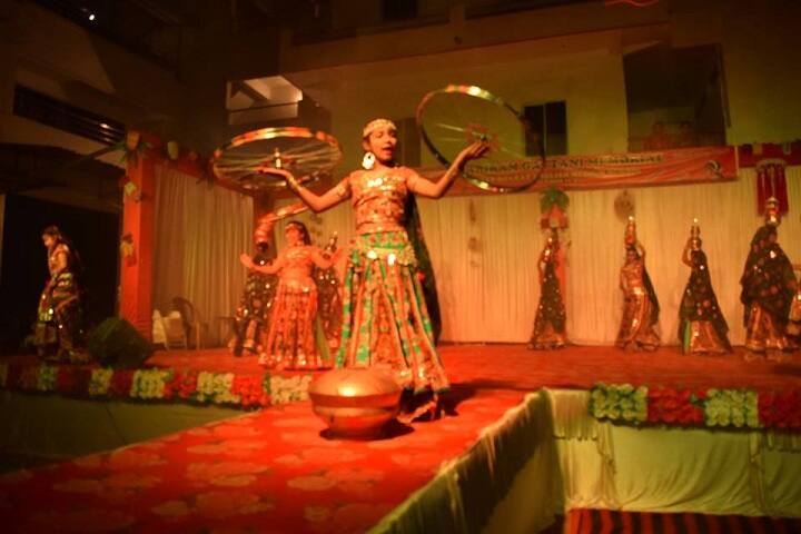Hariram Gattani Memorial Jay Bharat English Medium School-Dance