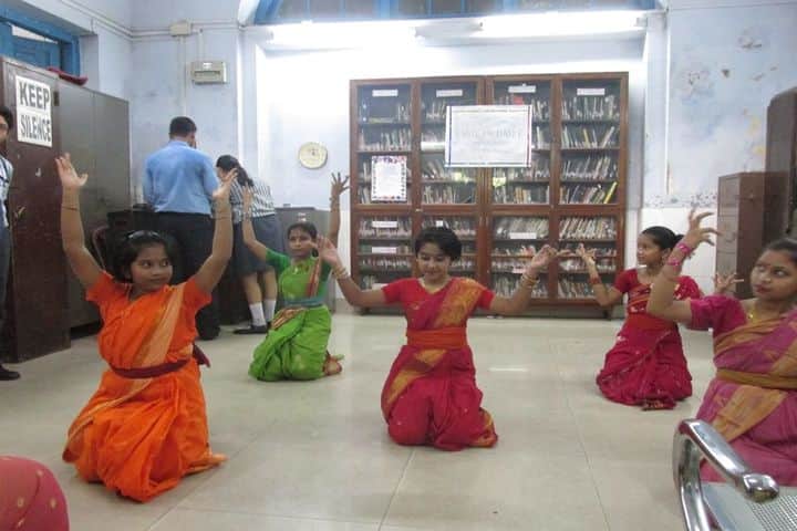 Hartley Higher Secondary School-Dance Activity