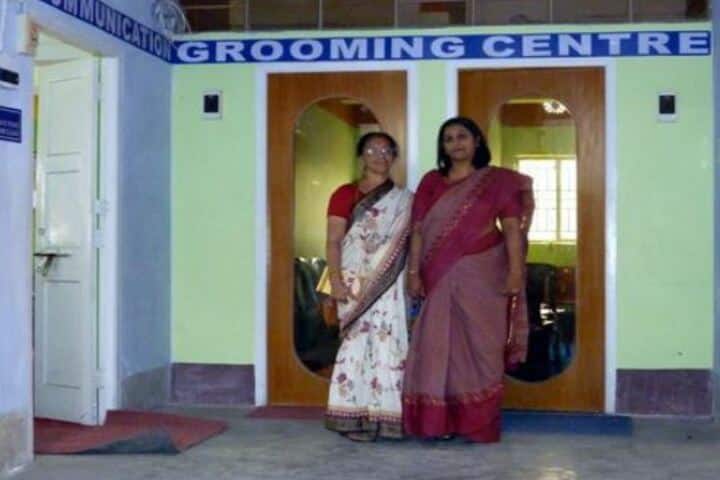 Niva Ananda Vidyalaya-Grooming Centre