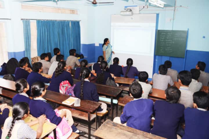Jeevan Sadhana High School-Smart Class