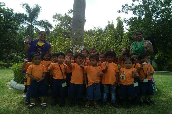 Pragati English Medim School-Yellow Day